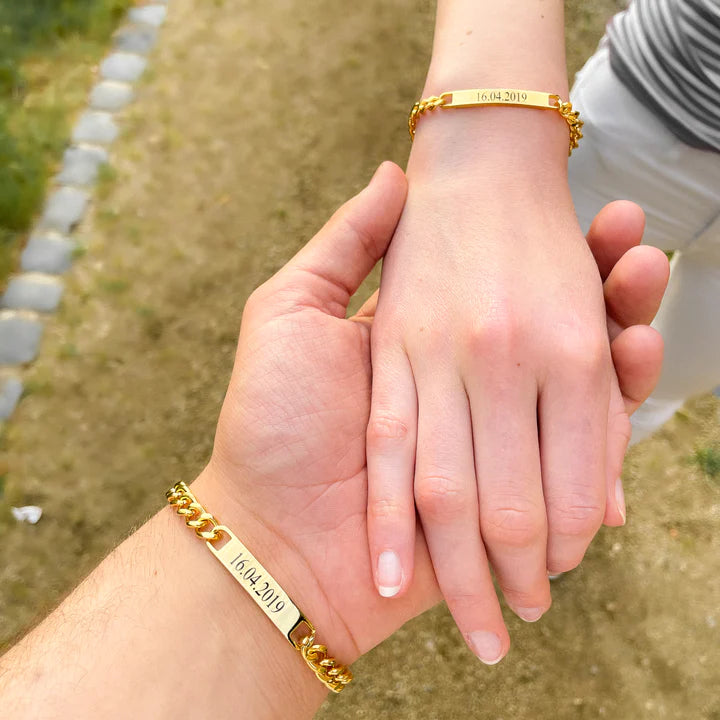 Couples Names Engraving Bracelet Set